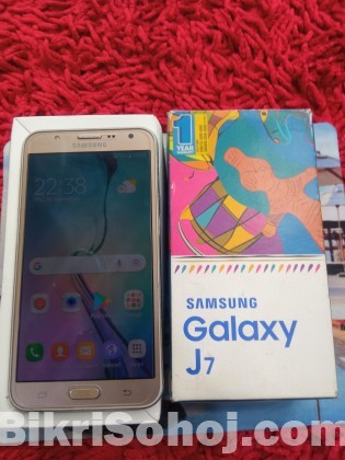 Samsung Galaxy J7